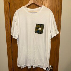 Nike Men's T-Shirt, White/Camo Poket - Size XL